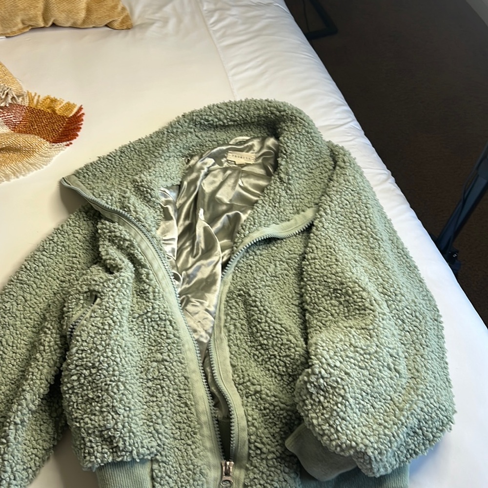 Cozy bomber jacket
